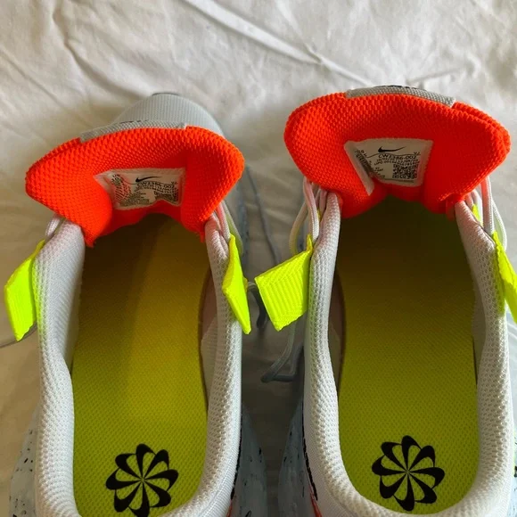 👟♥️NWT Nike Sneakers; super cute in Grey, Orange and Lime - Picture 6 of 12